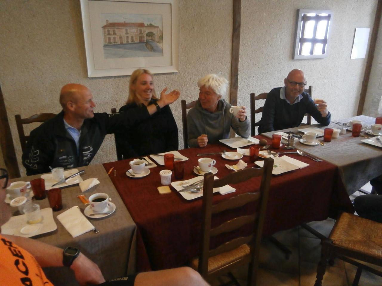 Auberge Du Pied Des Monts Grivy-Loisy 外观 照片